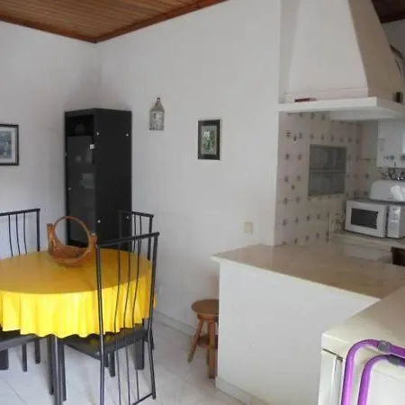 Ema's And Nightlife House Appartement *