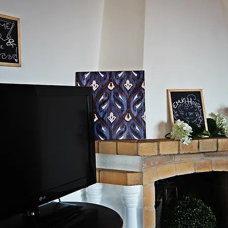 Apartment Ema'S Beach And Nightlife House Lagos