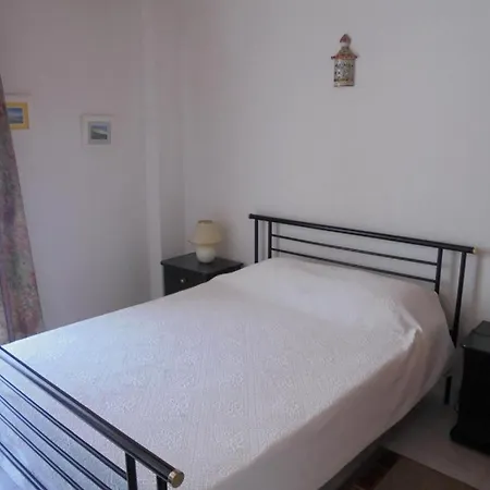 Lägenhet Ema's And Nightlife House *