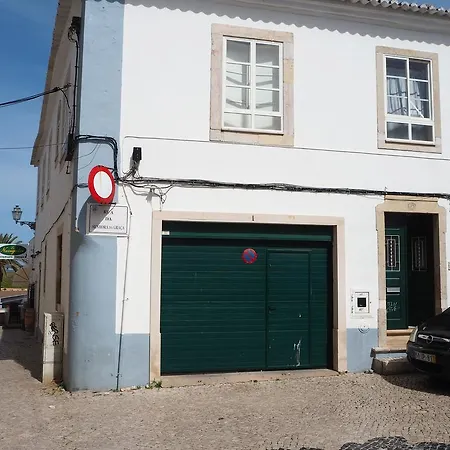 Ema's And Nightlife House * Lagos